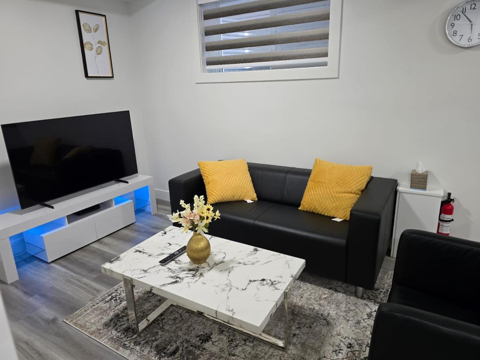 1 Bedroom Suite with private entrance and 10 minutes from Edmonton Airport