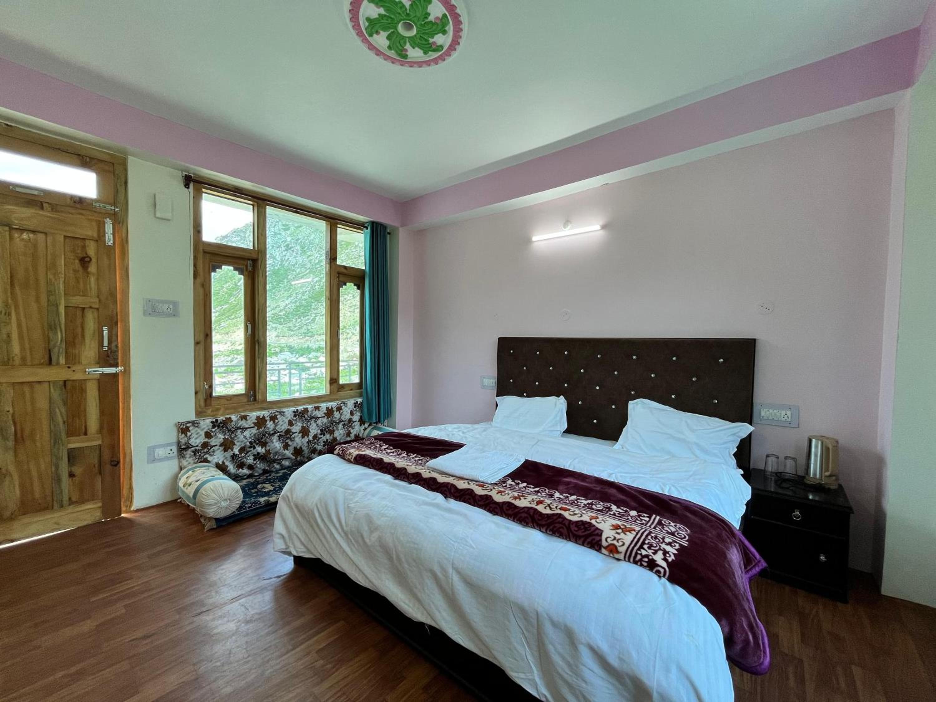 Zomsa Homestay Chitkul