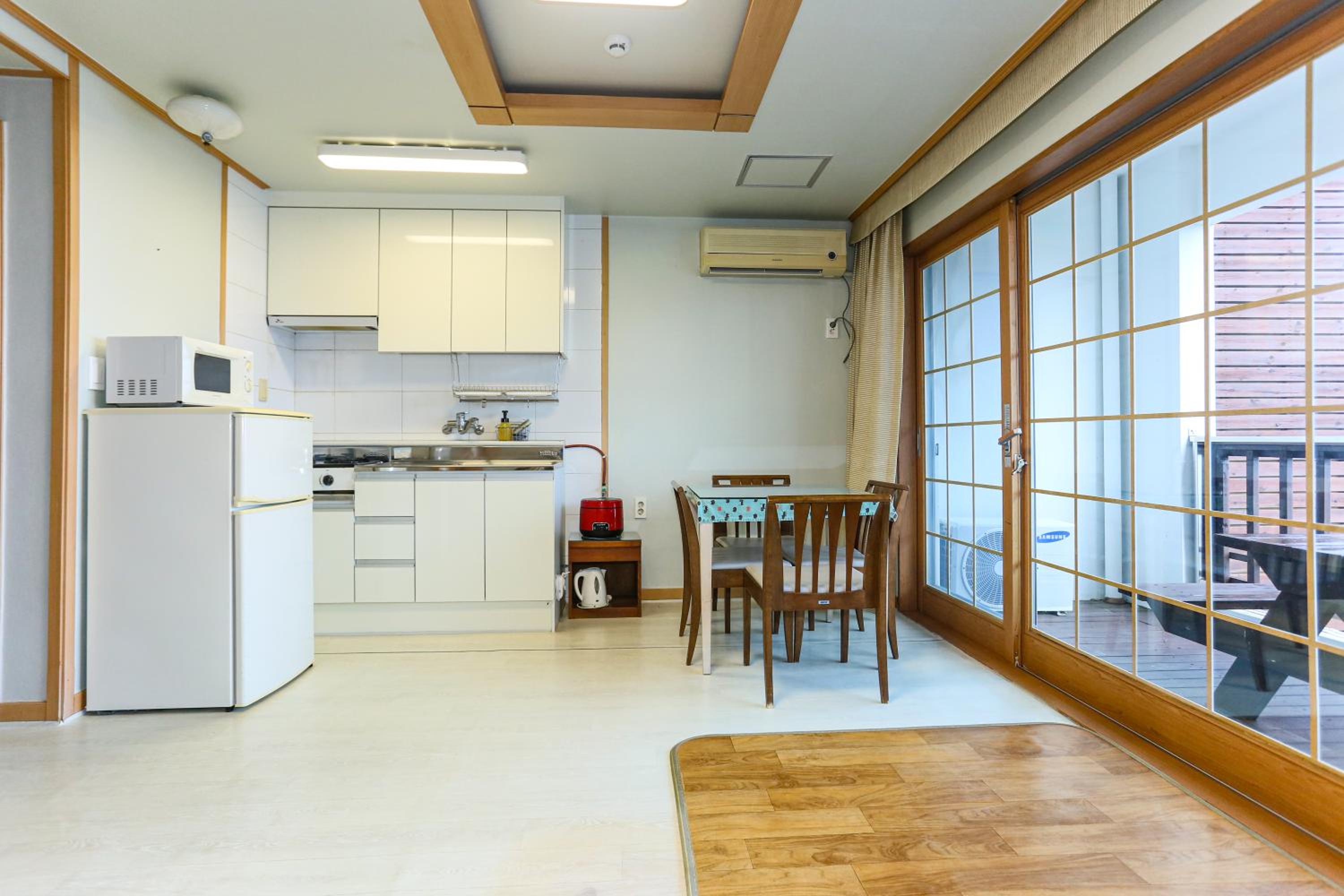 Four Season Pension, 西歸浦市 - 13