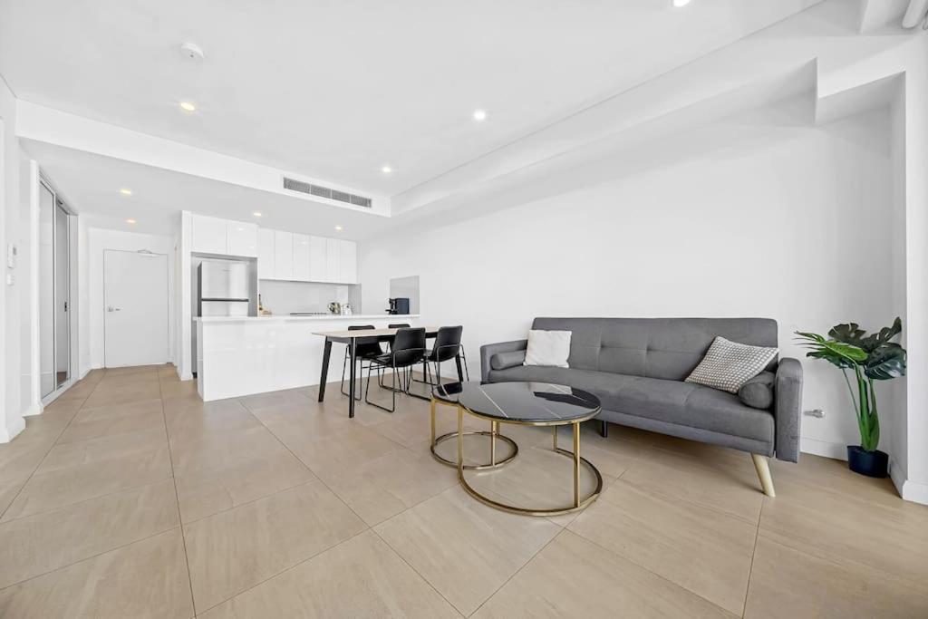 Cozy home - Close to USYD and RPA