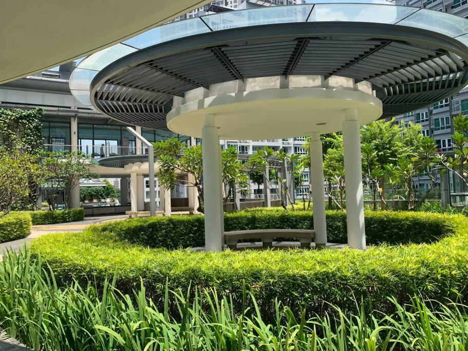 V Residence Suites 5-6pax 3R1B Linked to Sunway Velocity Mall MRT LRT Maluri & Cochrane KLCC View Kuala Lumpur
