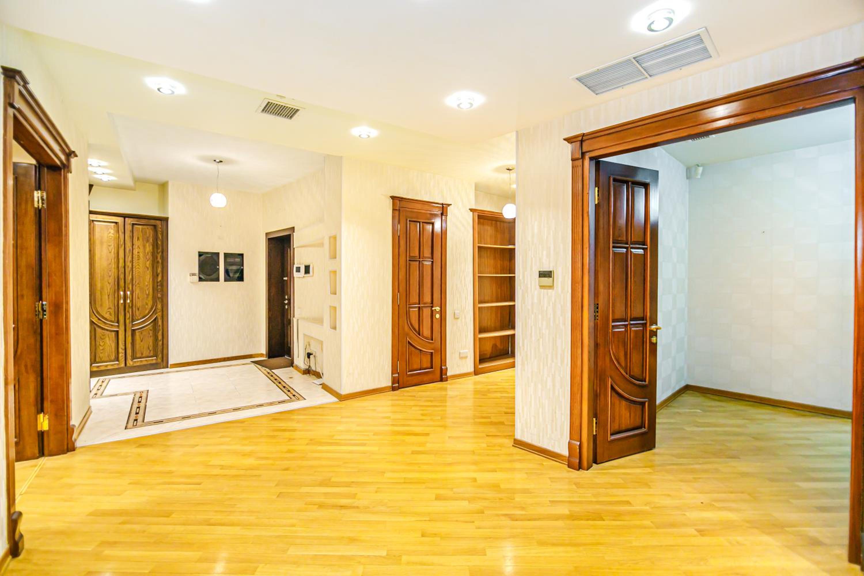 Sweet 4BR Apartment City Center