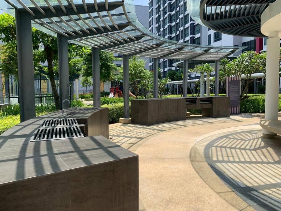 V Residence Suites 5-6pax 3R1B Linked to Sunway Velocity Mall MRT LRT Maluri & Cochrane KLCC View Kuala Lumpur