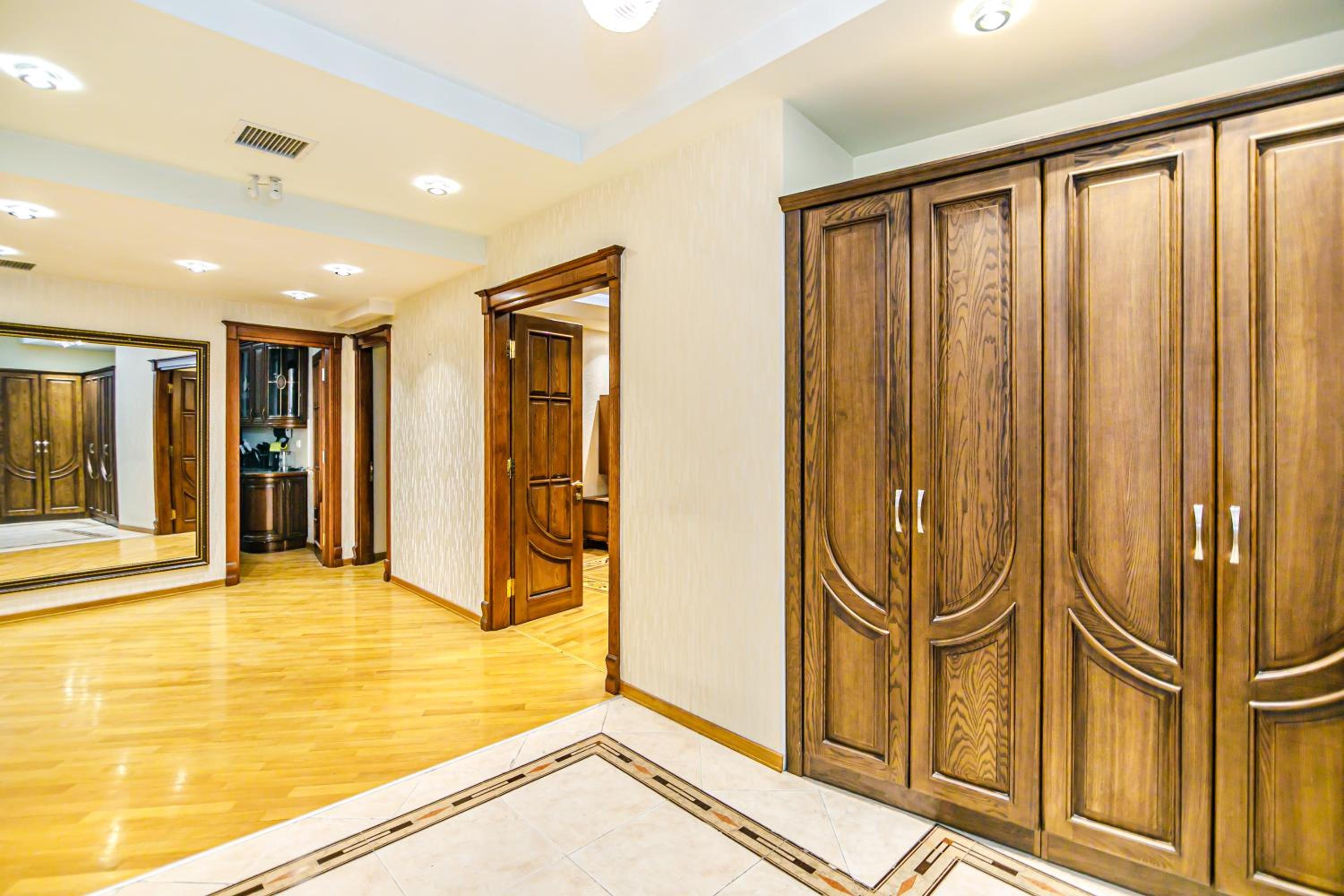 Sweet 4BR Apartment City Center