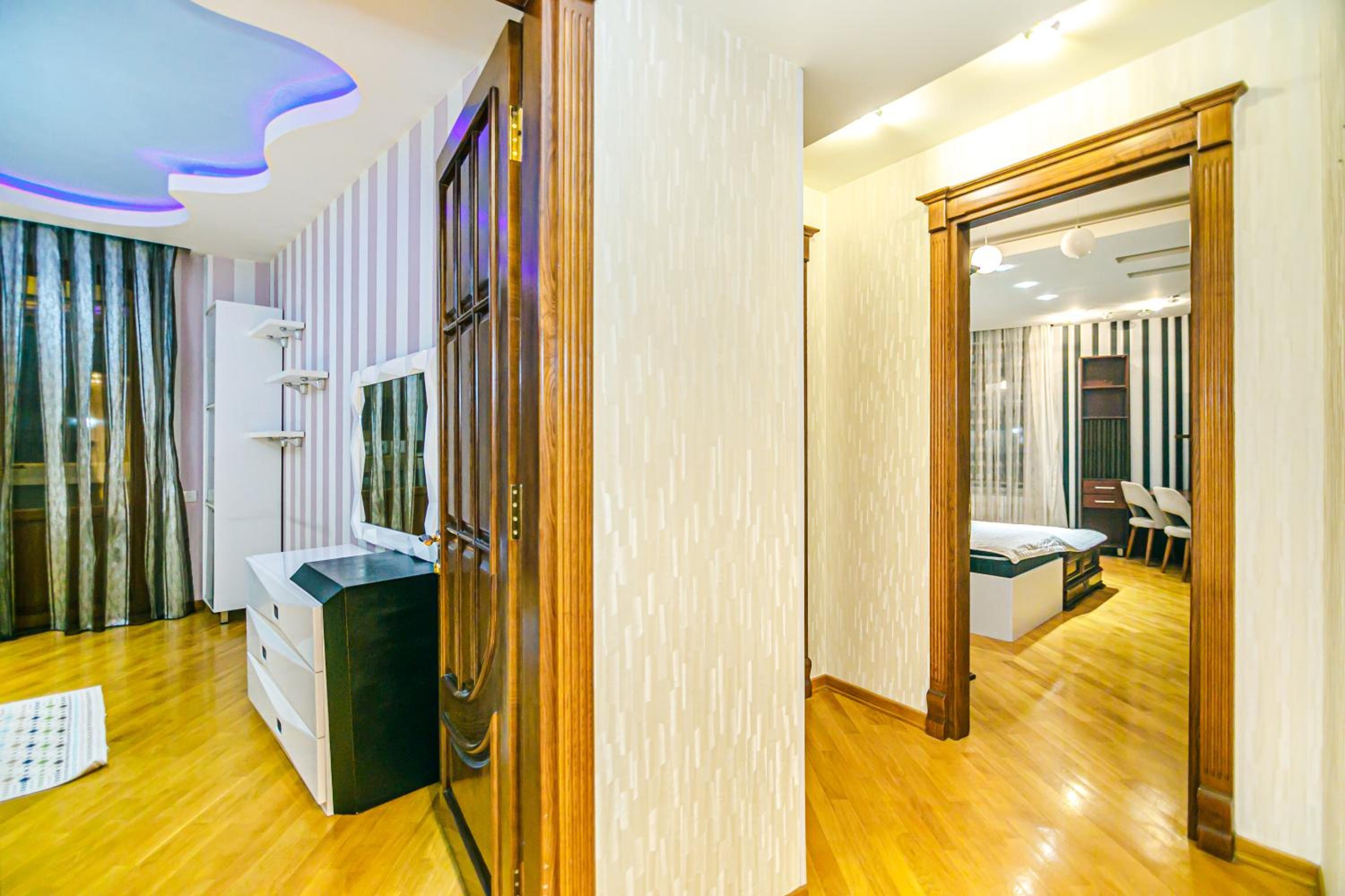 Sweet 4BR Apartment City Center