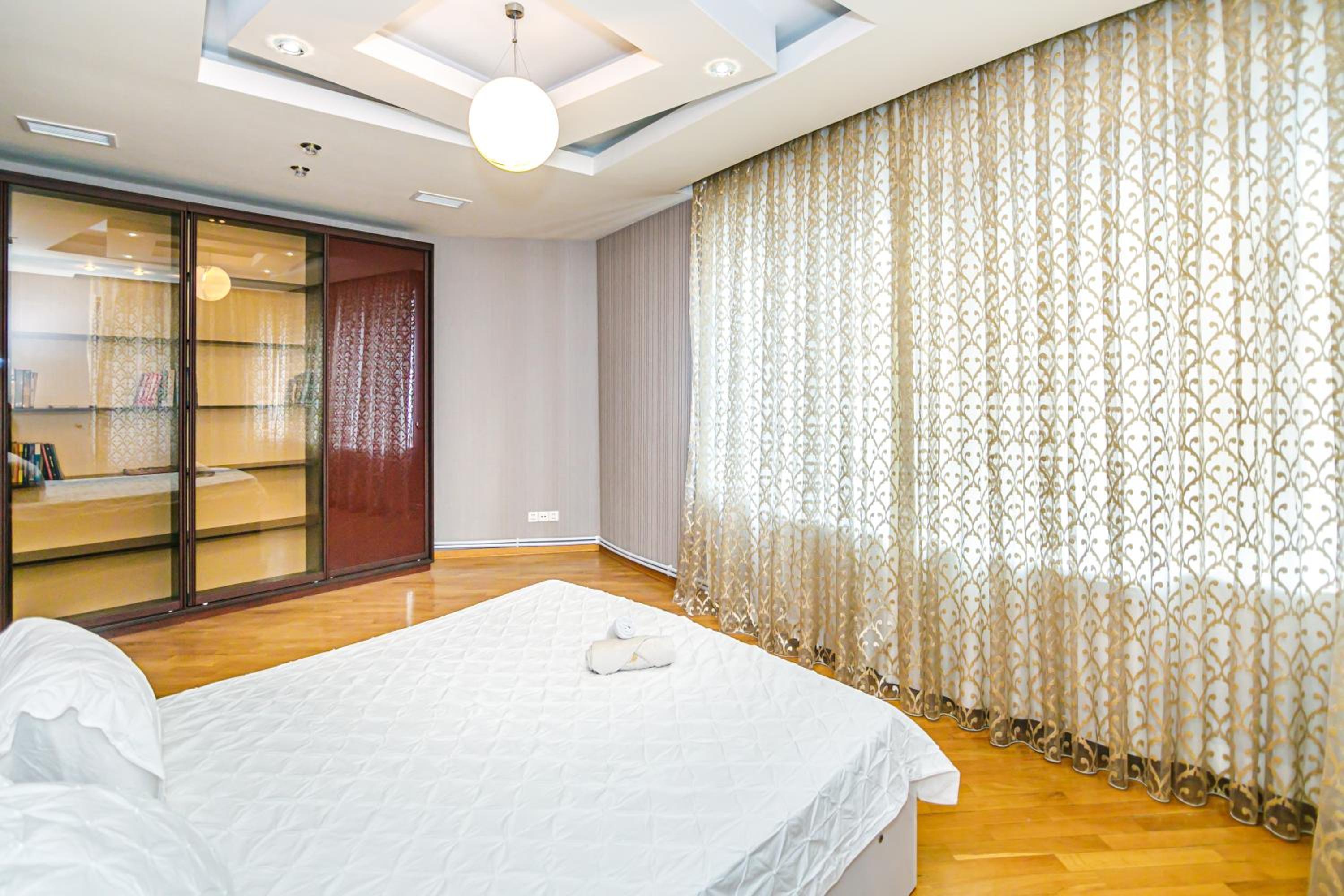 Sweet 4BR Apartment City Center