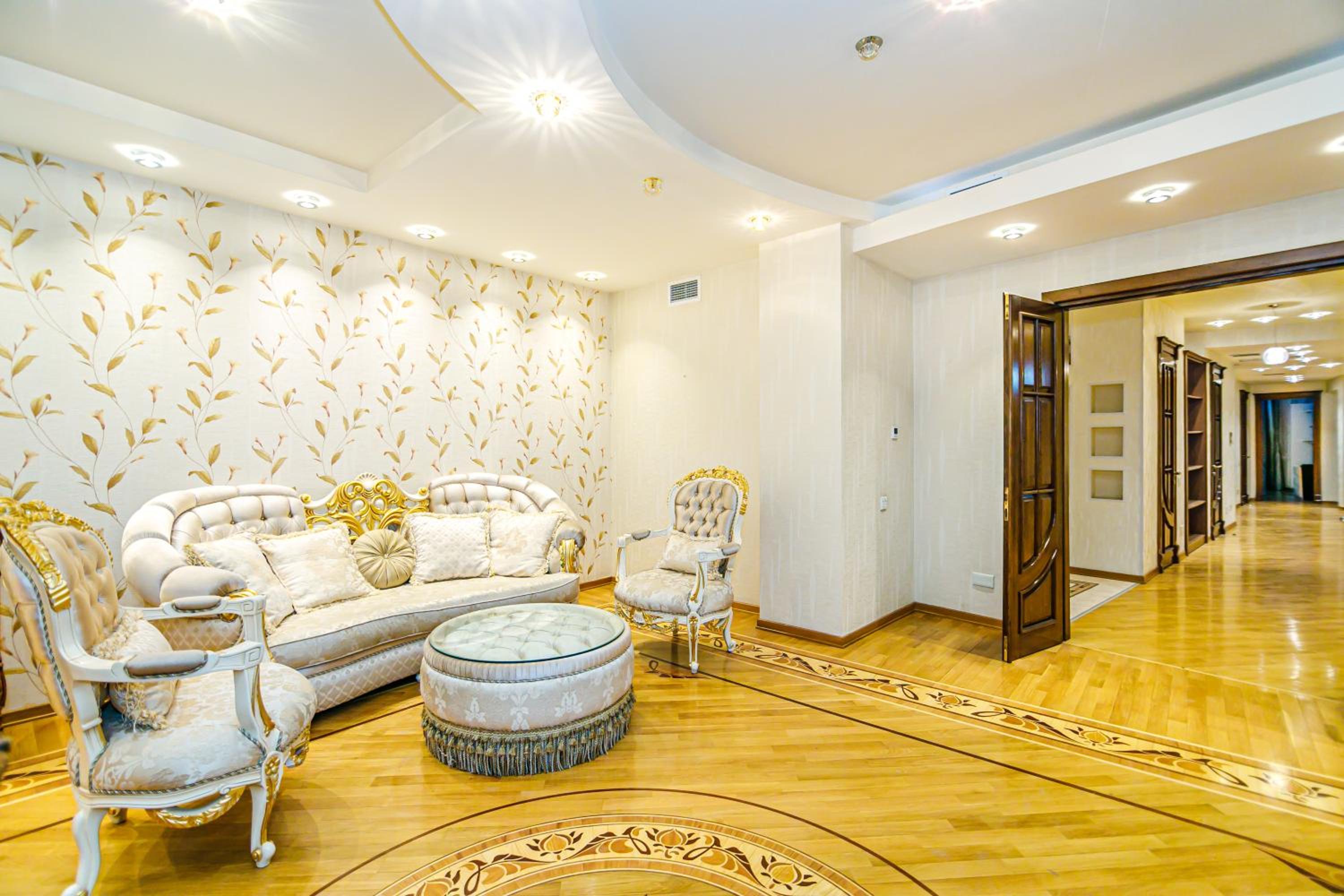 Sweet 4BR Apartment City Center