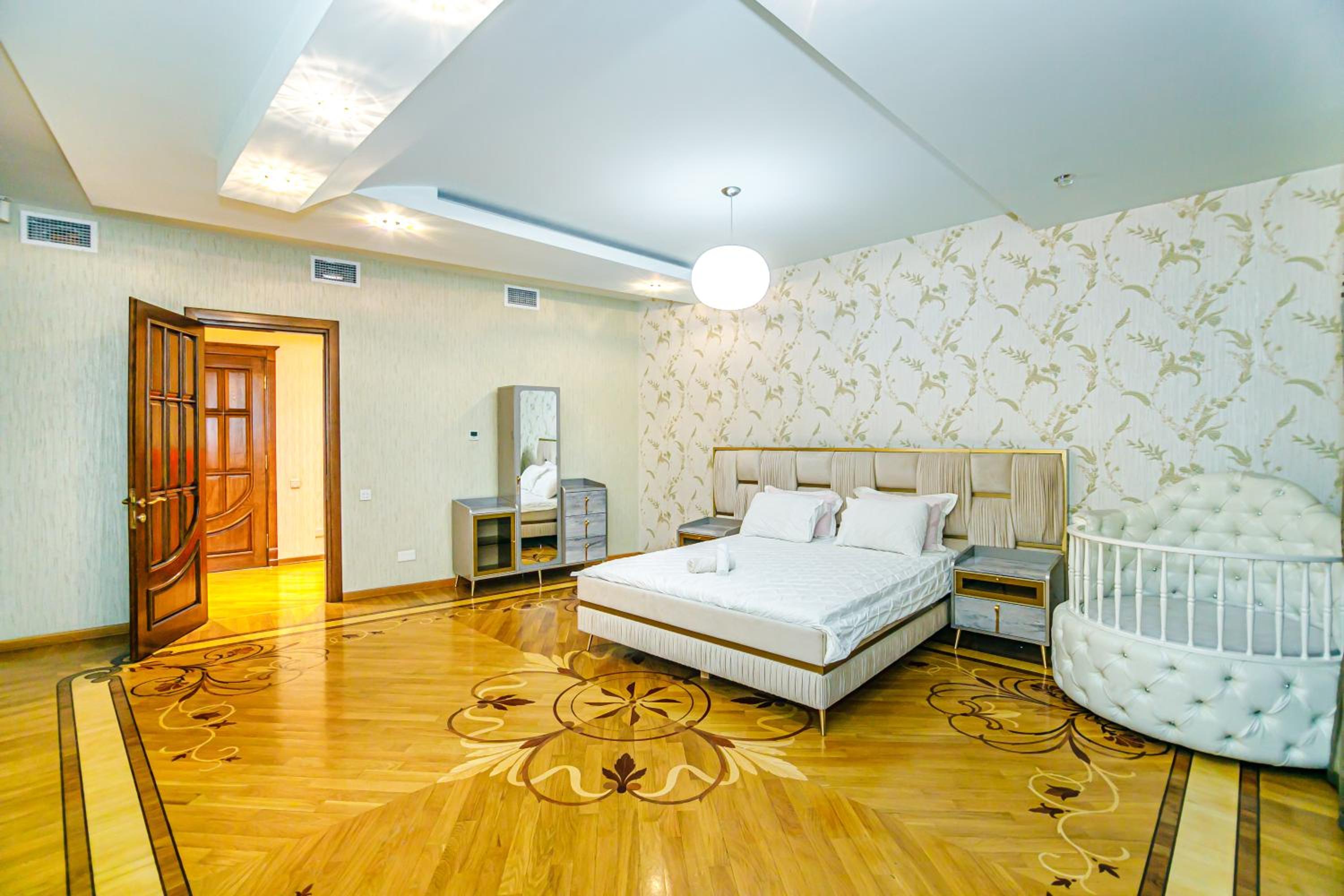 Sweet 4BR Apartment City Center