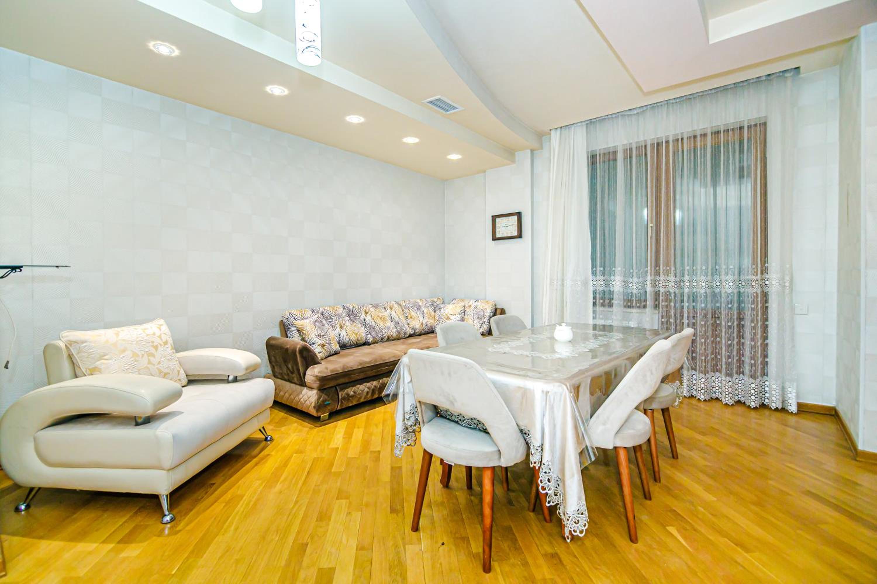 Sweet 4BR Apartment City Center
