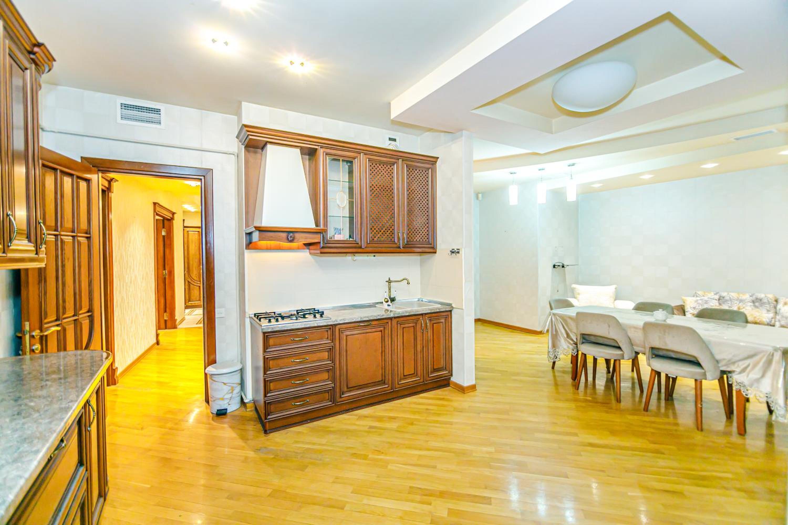 Sweet 4BR Apartment City Center