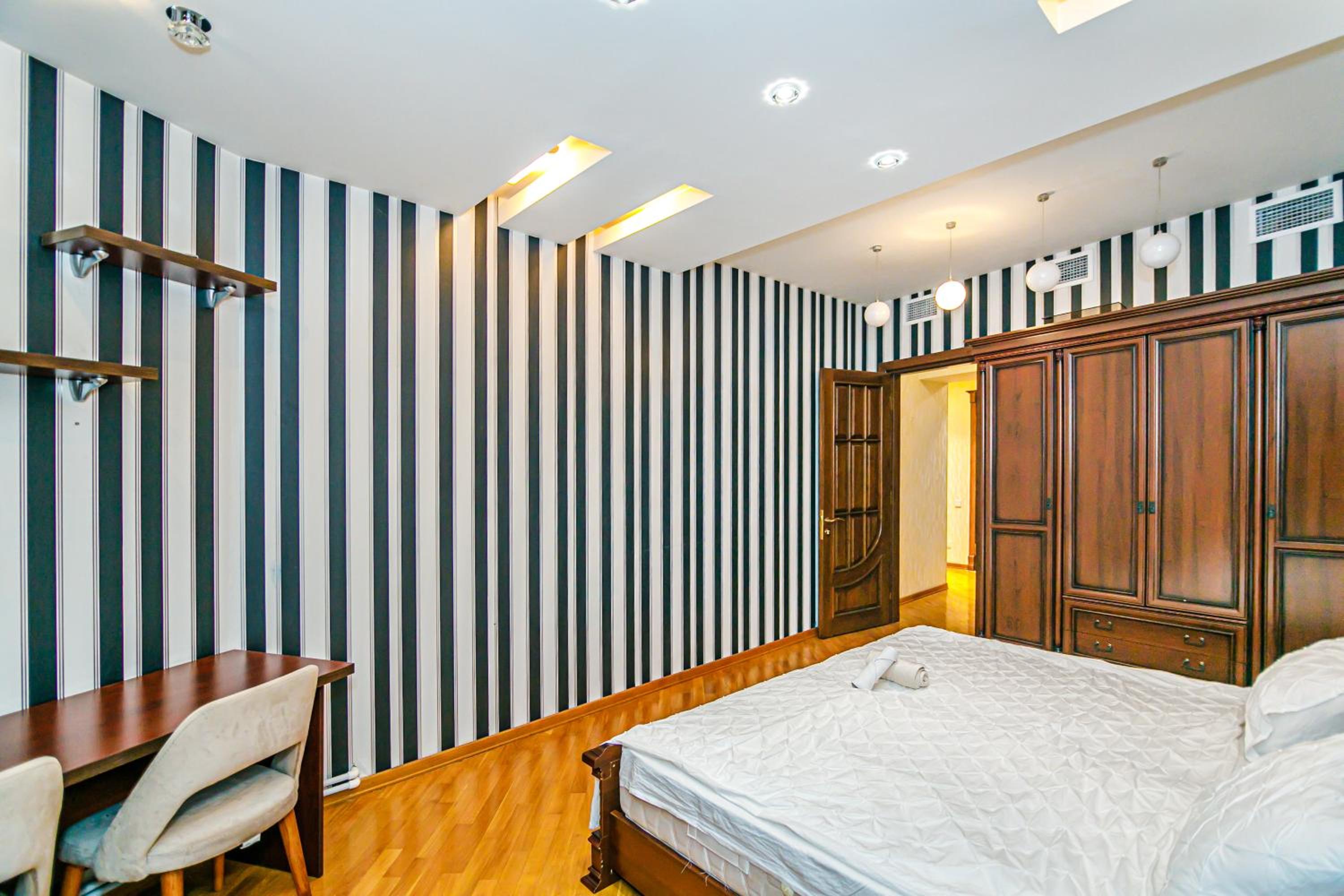 Sweet 4BR Apartment City Center