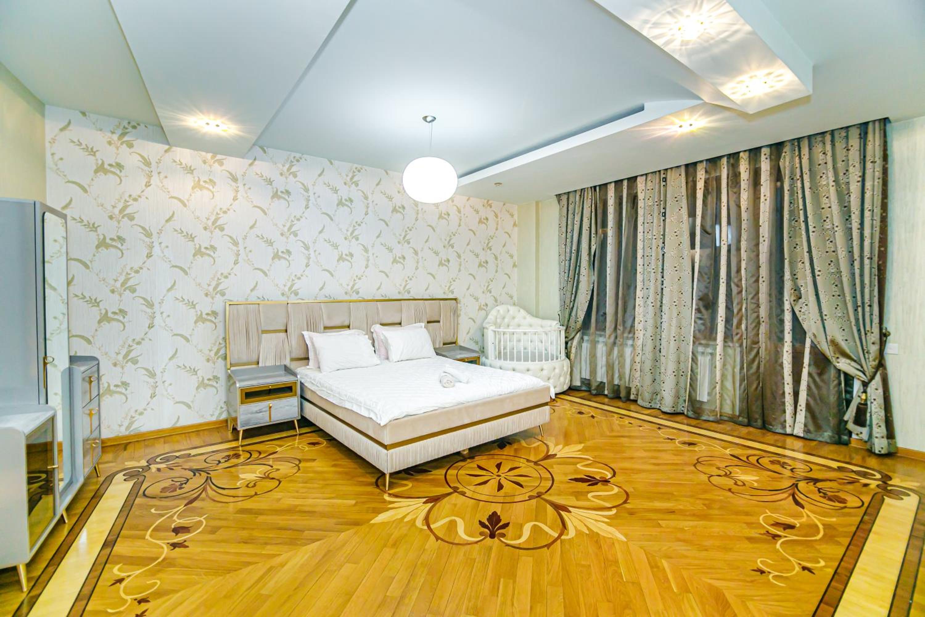 Sweet 4BR Apartment City Center