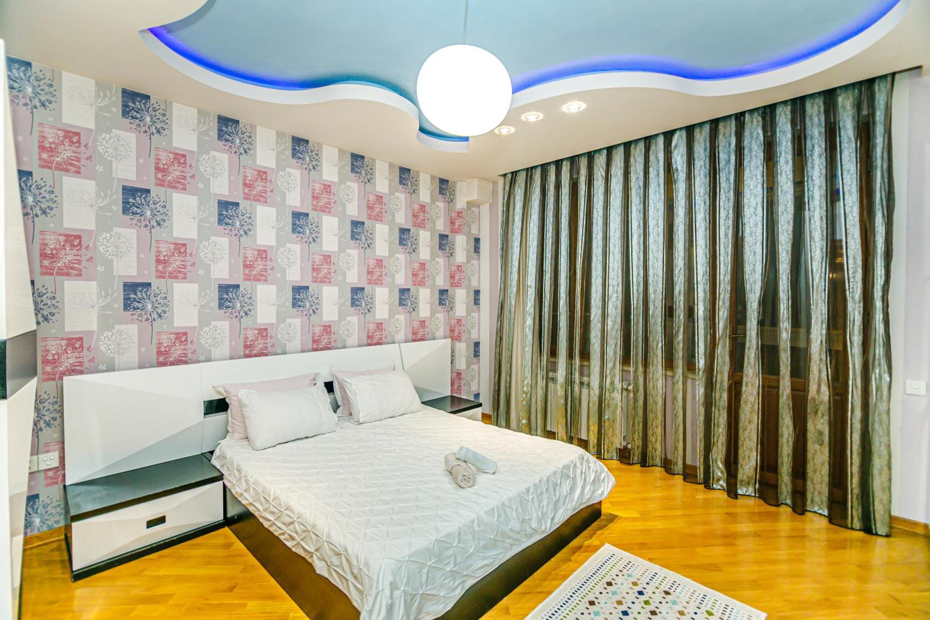 Sweet 4BR Apartment City Center