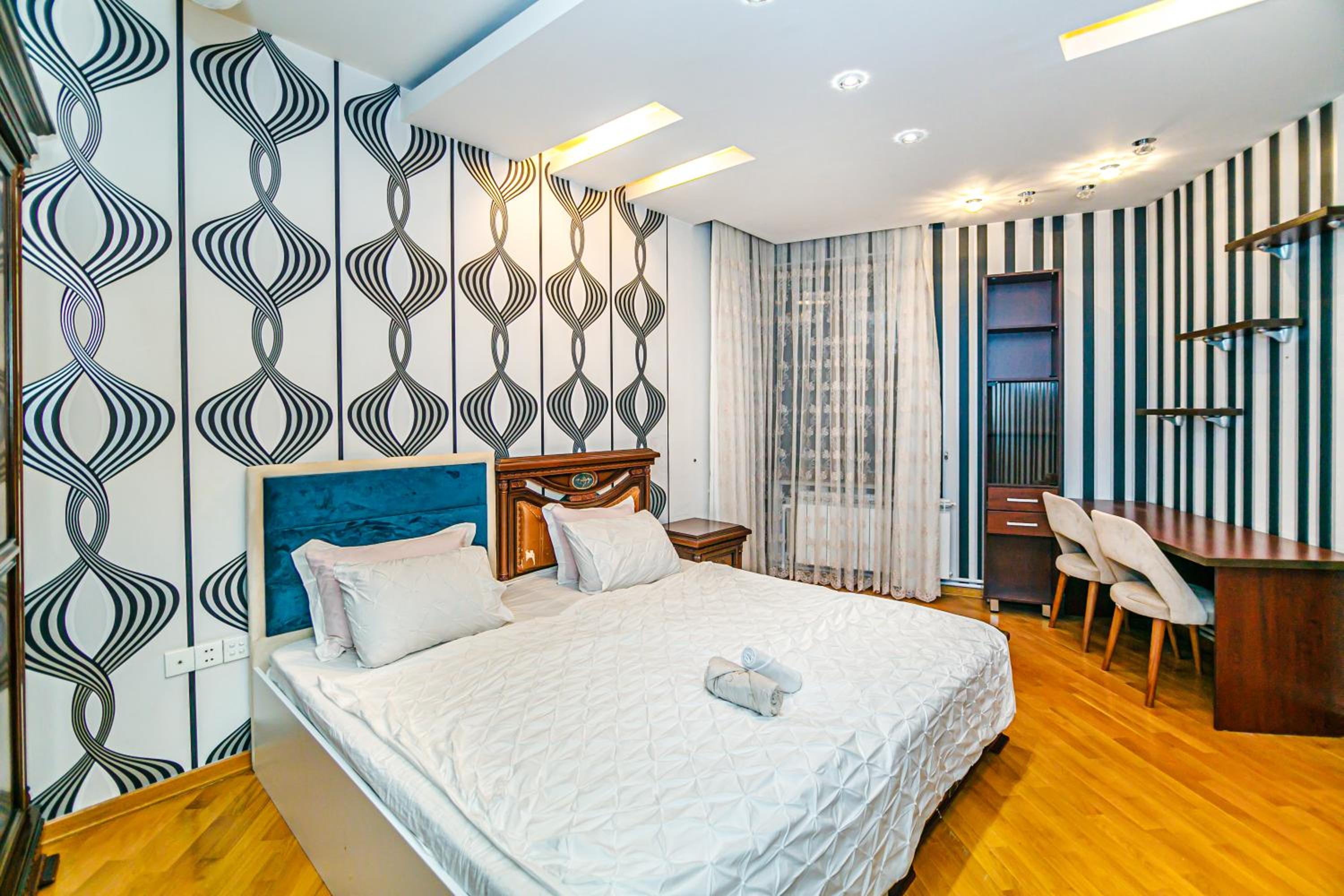 Sweet 4BR Apartment City Center
