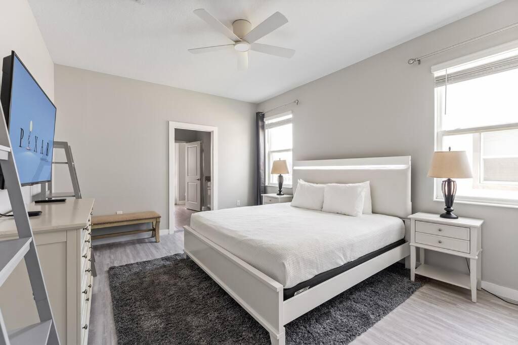 Lakefront 9BR Resort Pool Home Near Disney World