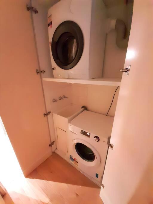 Rocke Tompsitt Hotel old