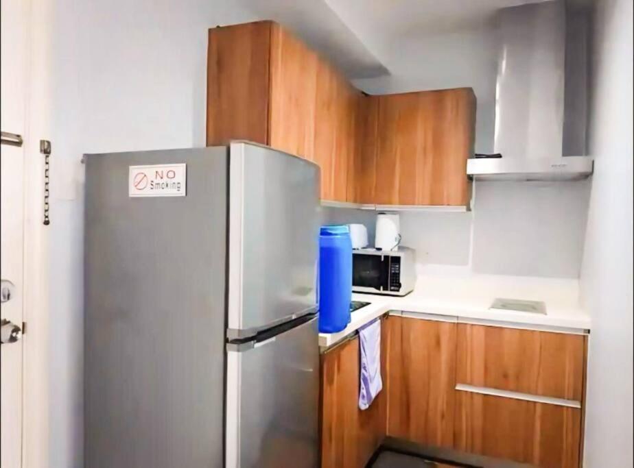 Spacious Unit in Gramercy Makati view 5