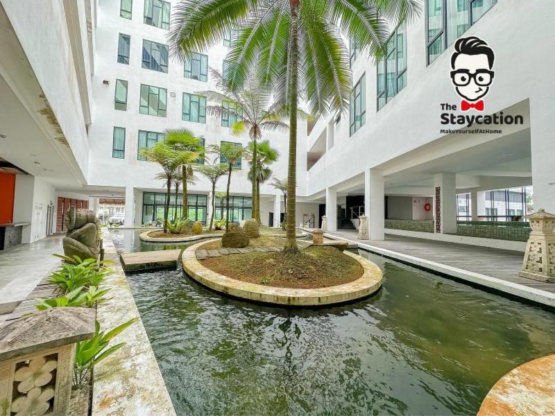 Staycation Homestay 59 Rex Apartment Deluxe Studio photo 3