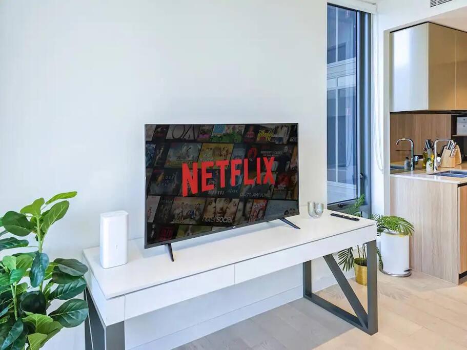 Walk To Shopping & University Premium Apartment