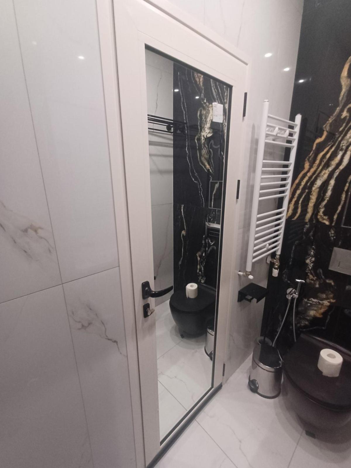 Luxurious House with Deluxe rooms & Free Secured Parking