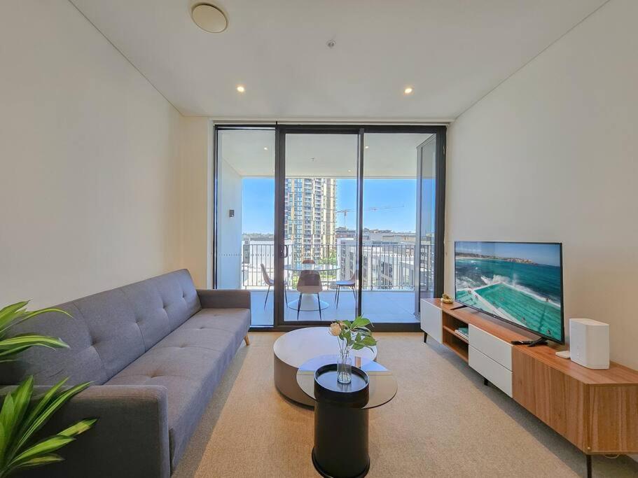 Living By Water Marina Square 2BR Apartment