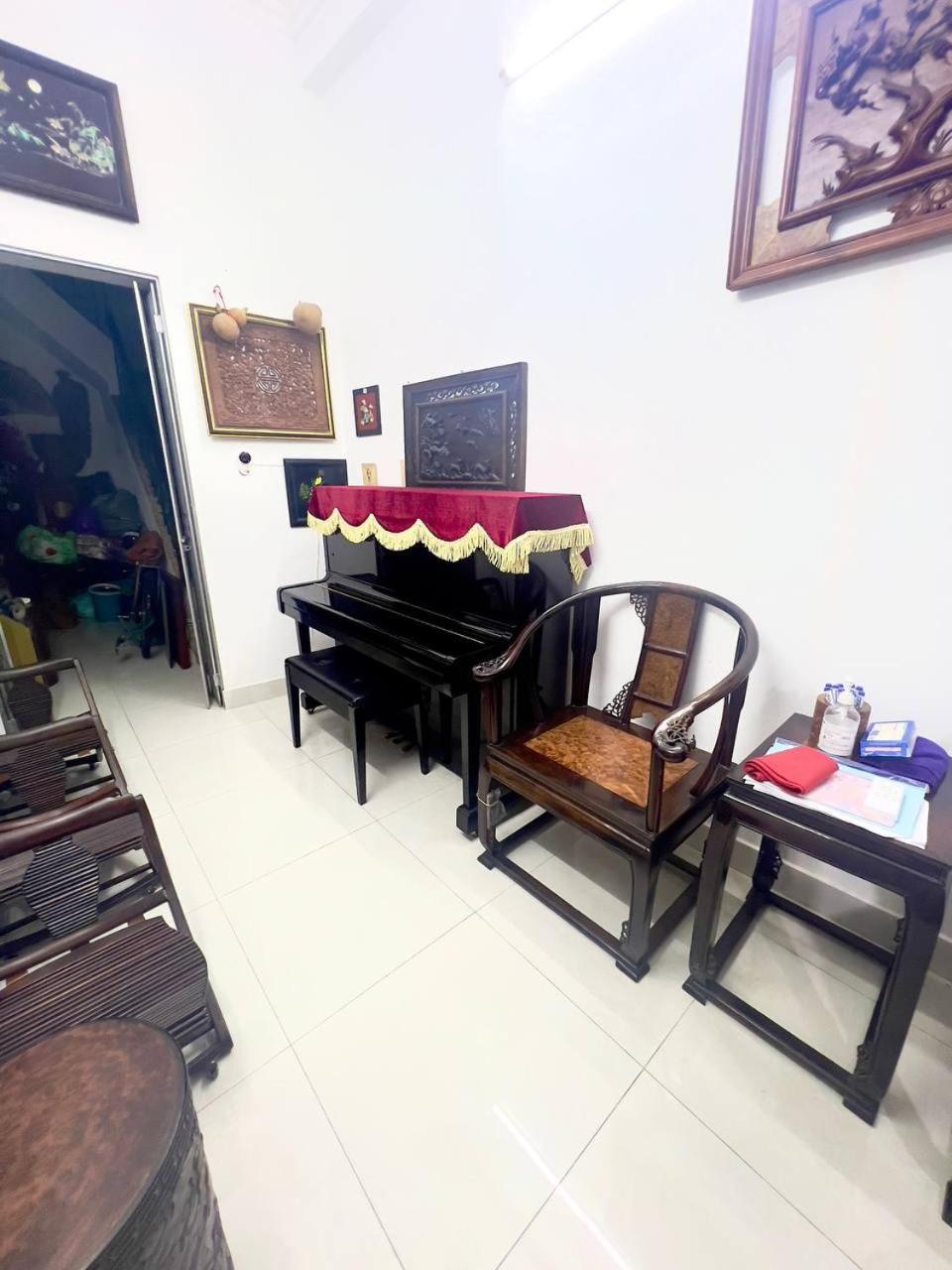 Old Quarter Heart 2 min walk to Hoan Kiem Lake PRIME LOCATION