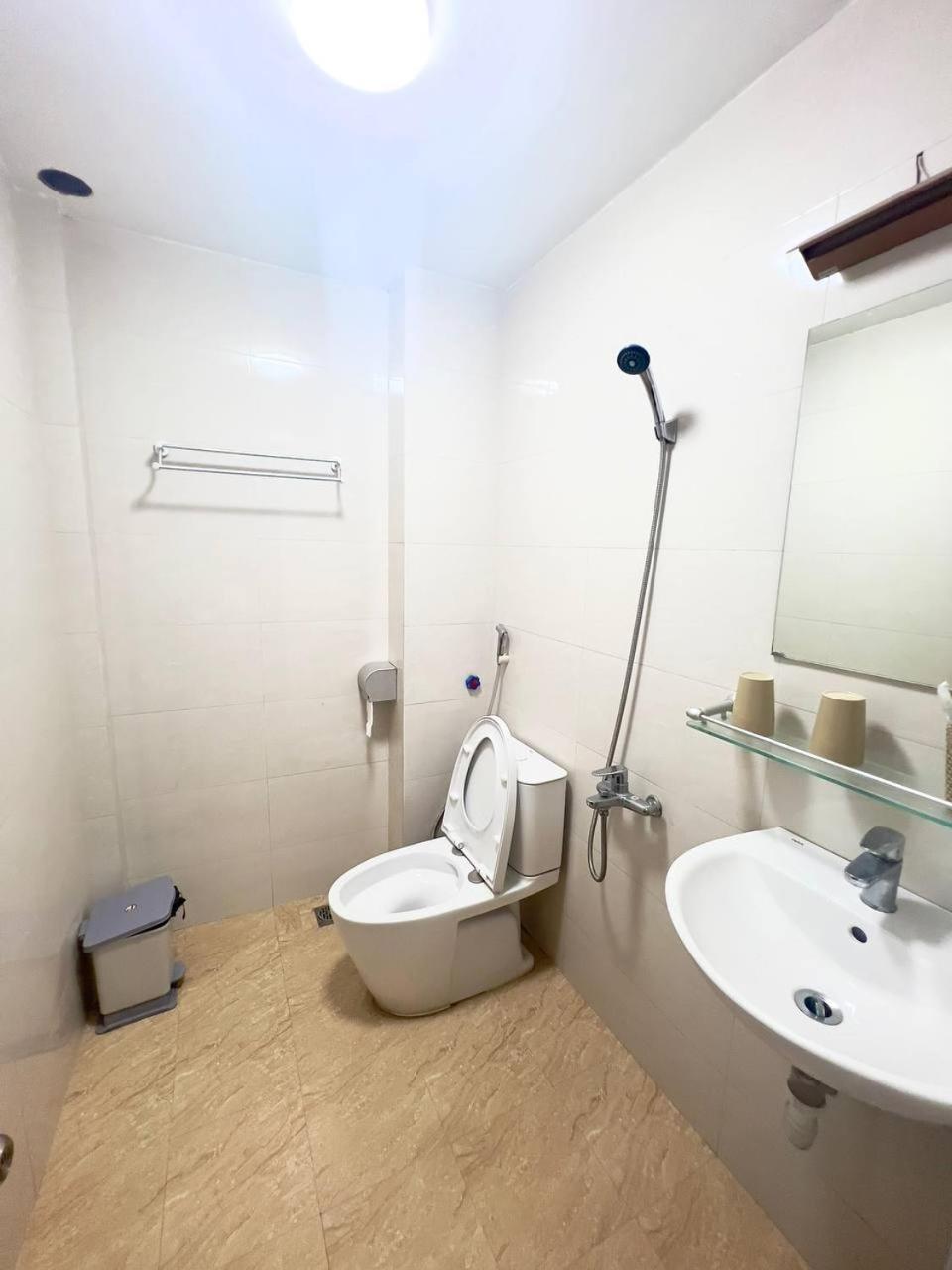 Old Quarter Heart 2 min walk to Hoan Kiem Lake PRIME LOCATION