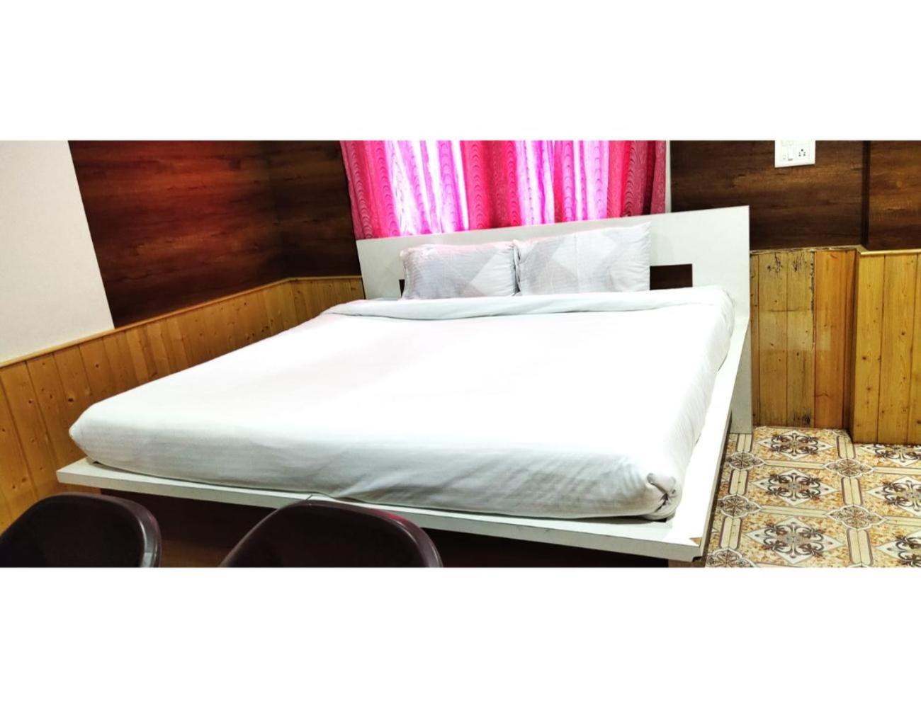 Hotel Himalaya, Shillihar view 3