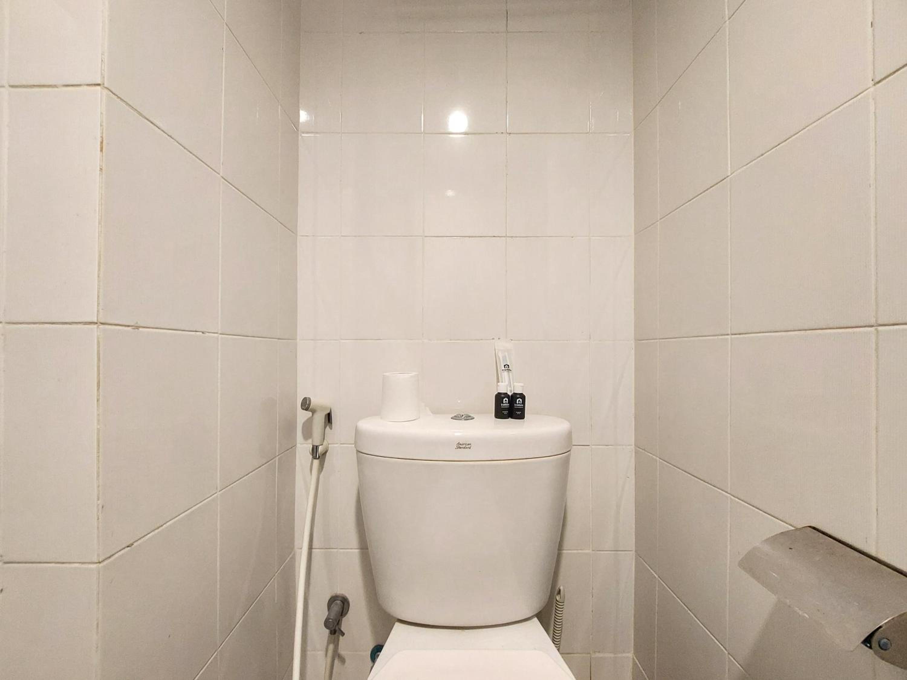 Good and Restful Studio (No Kitchen) at Sentraland Medan Apartment By Travelio view 5