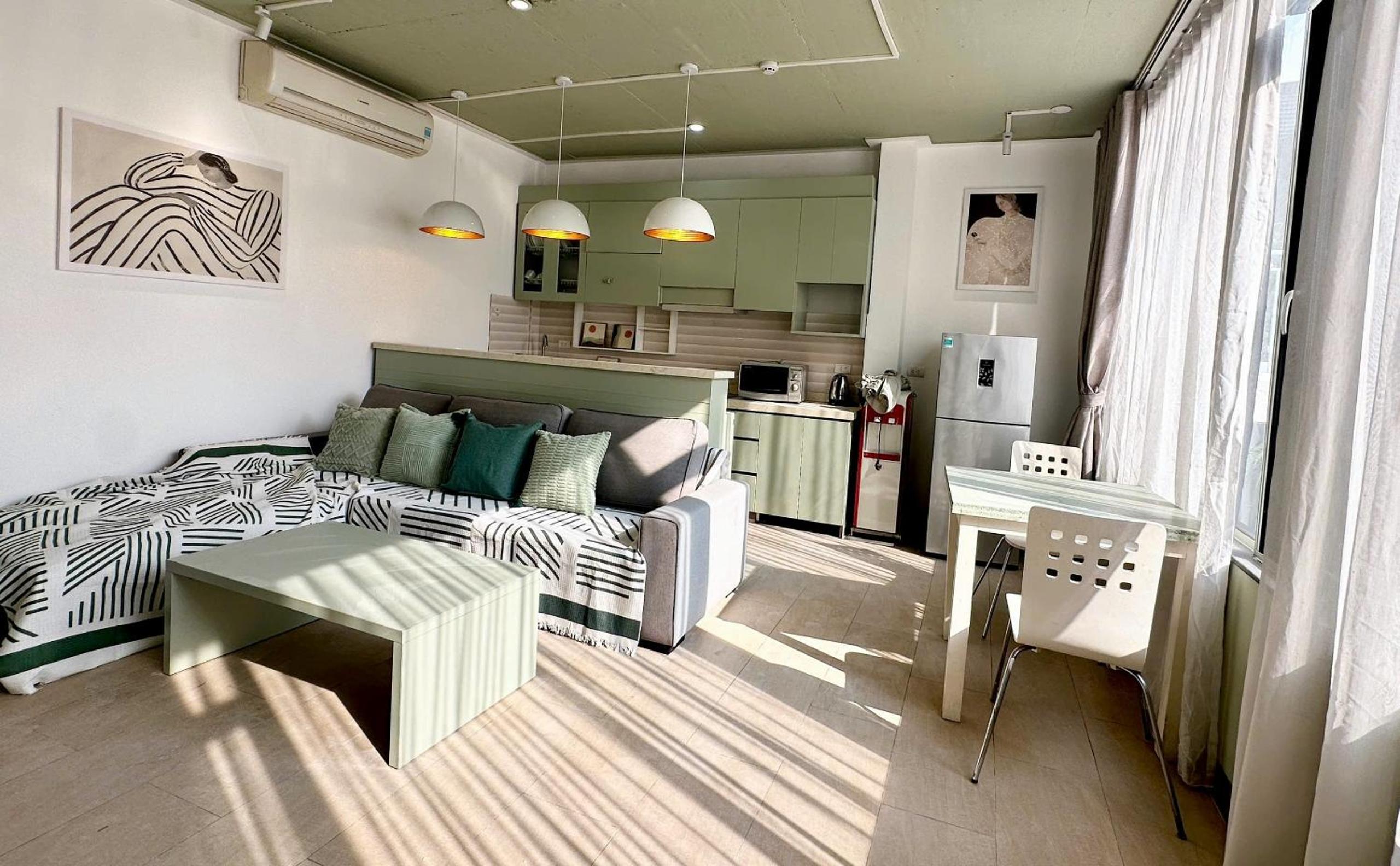 Luxe Paradise Residence 80 Tu Hoa
