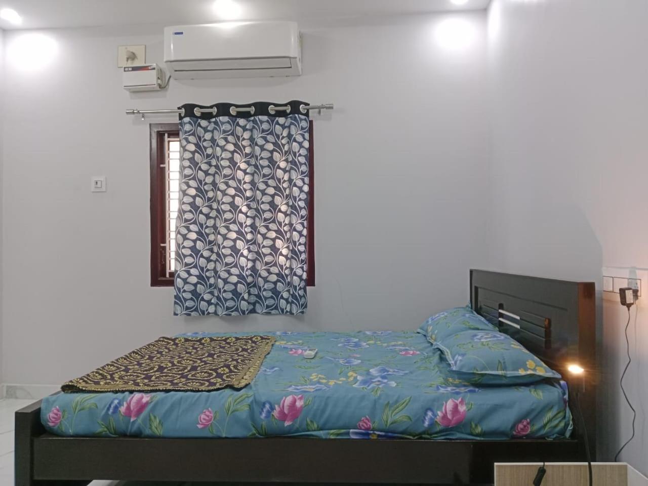 PN Guest House-AALA