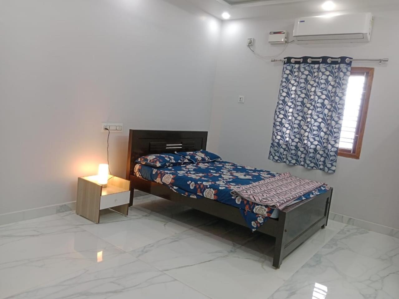 PN Guest House-AALA