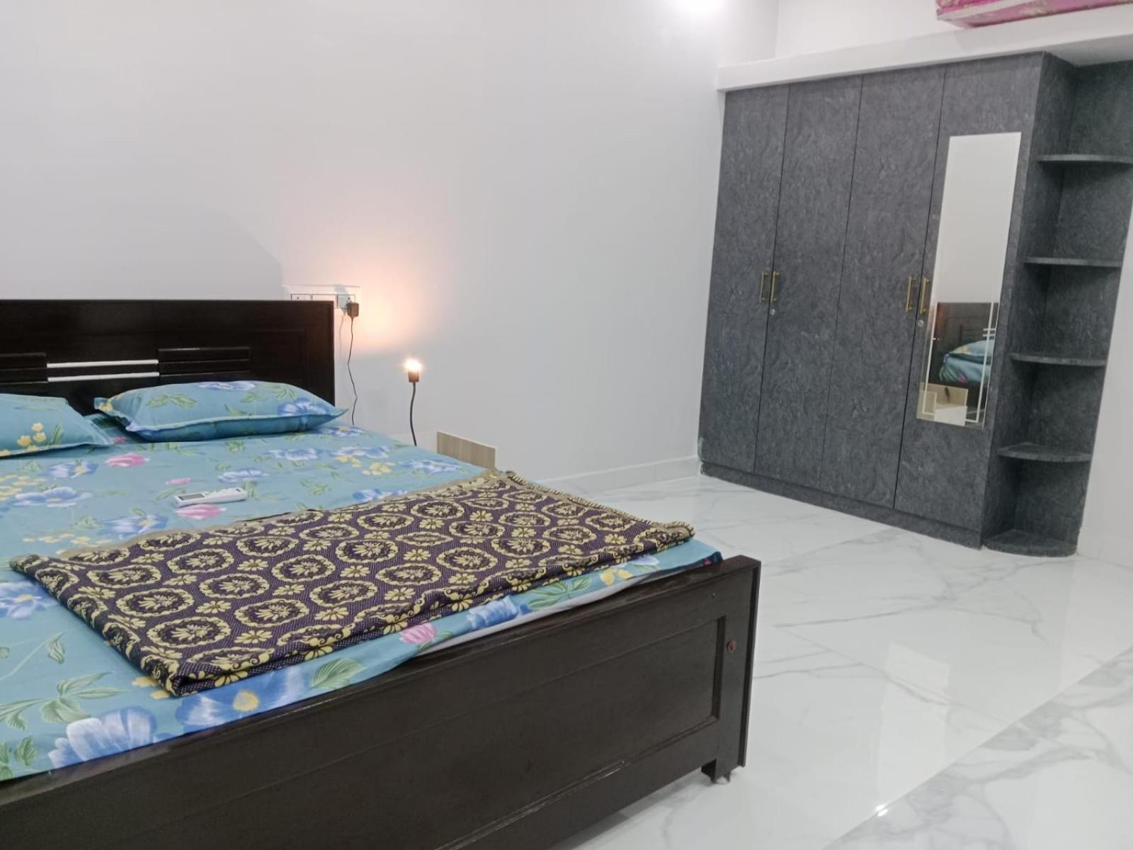 PN Guest House-AALA