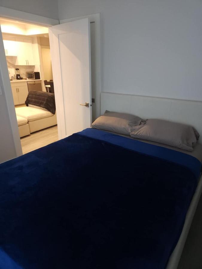 2-Bed Condo - Ultimate Comfort & Convenience for Corporate Stays