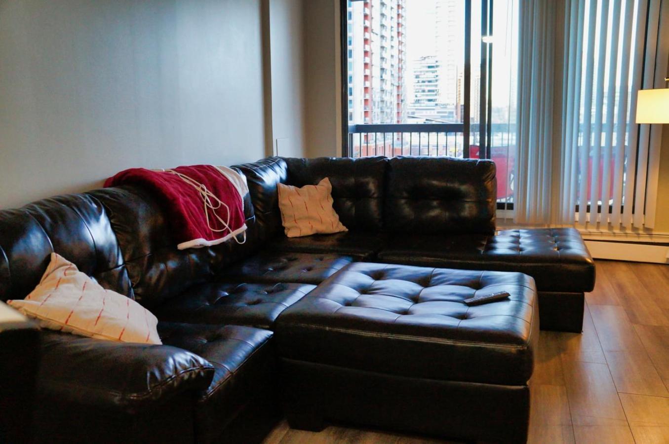 Spacious 2 bedroom in Beltline on the top floor