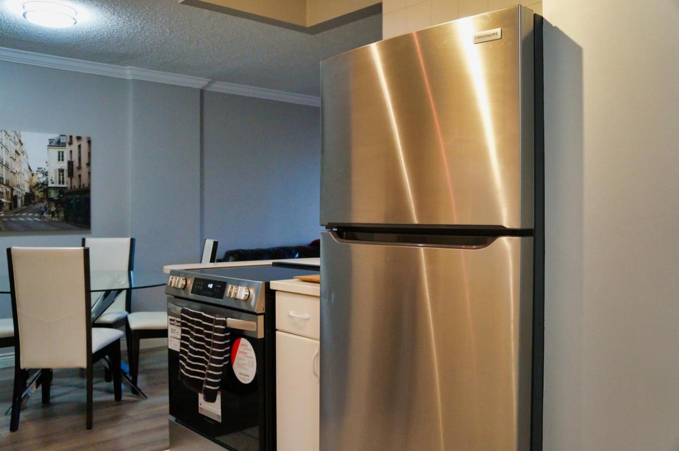 Spacious 2 bedroom in Beltline on the top floor