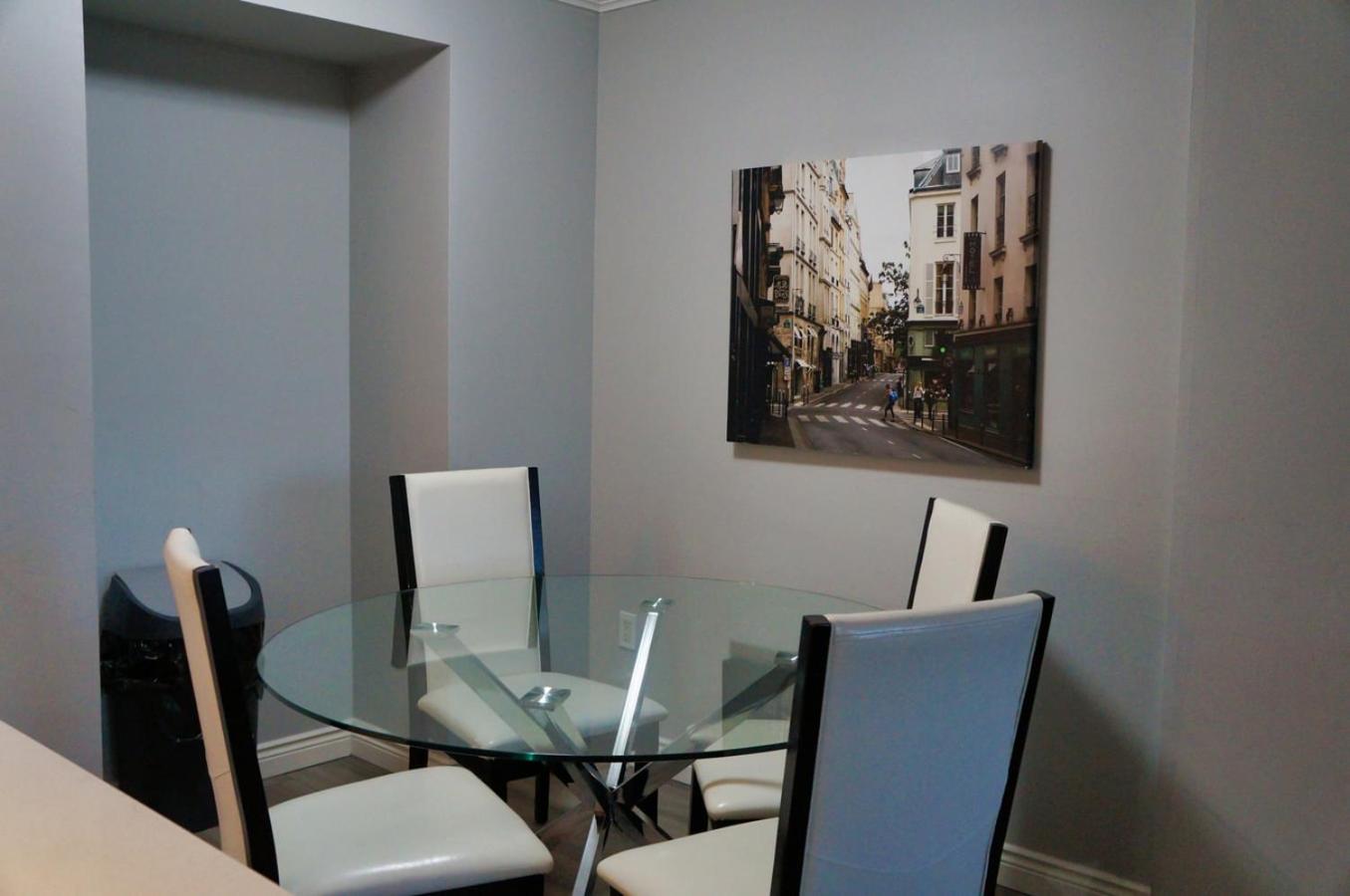Spacious 2 bedroom in Beltline on the top floor