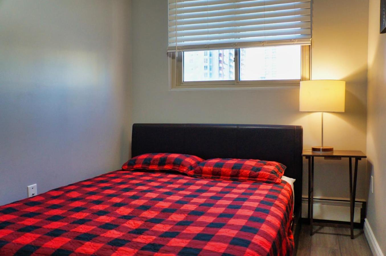 Spacious 2 bedroom in Beltline on the top floor