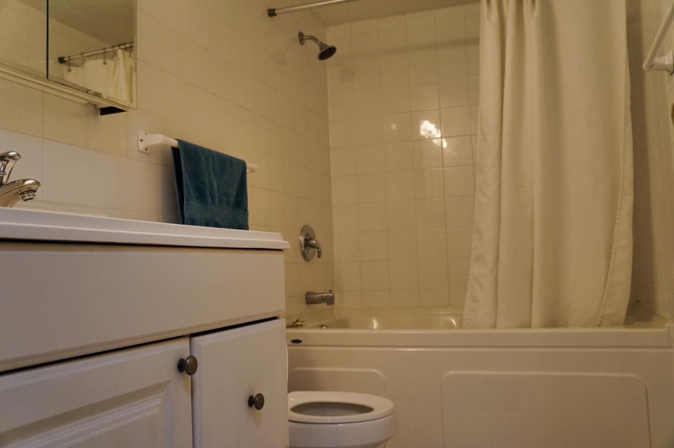 Spacious 2 bedroom in Beltline on the top floor
