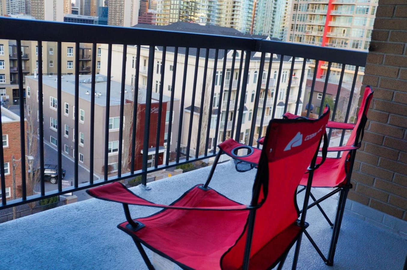 Spacious 2 bedroom in Beltline on the top floor