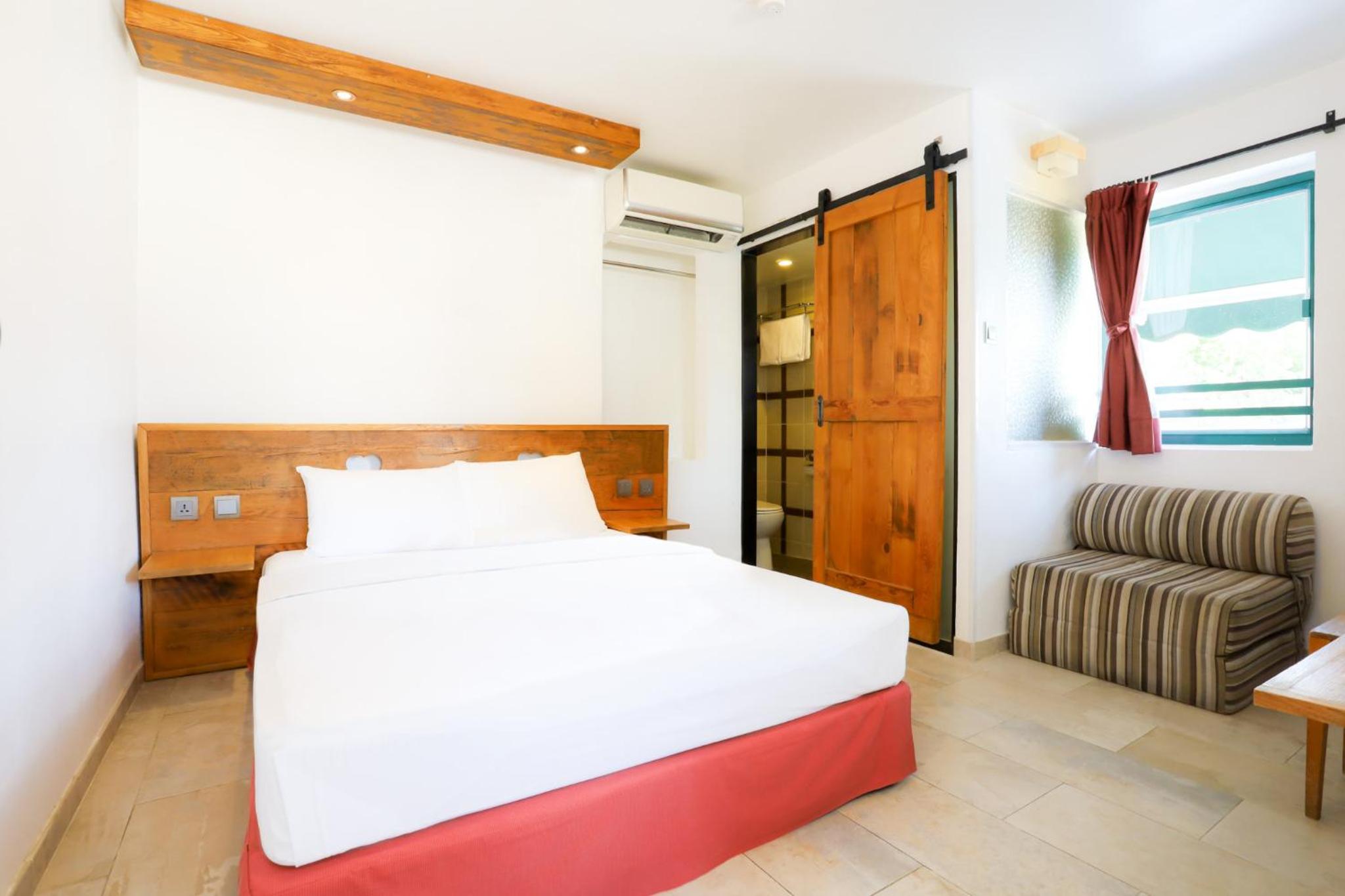 B & B Cheung Chau