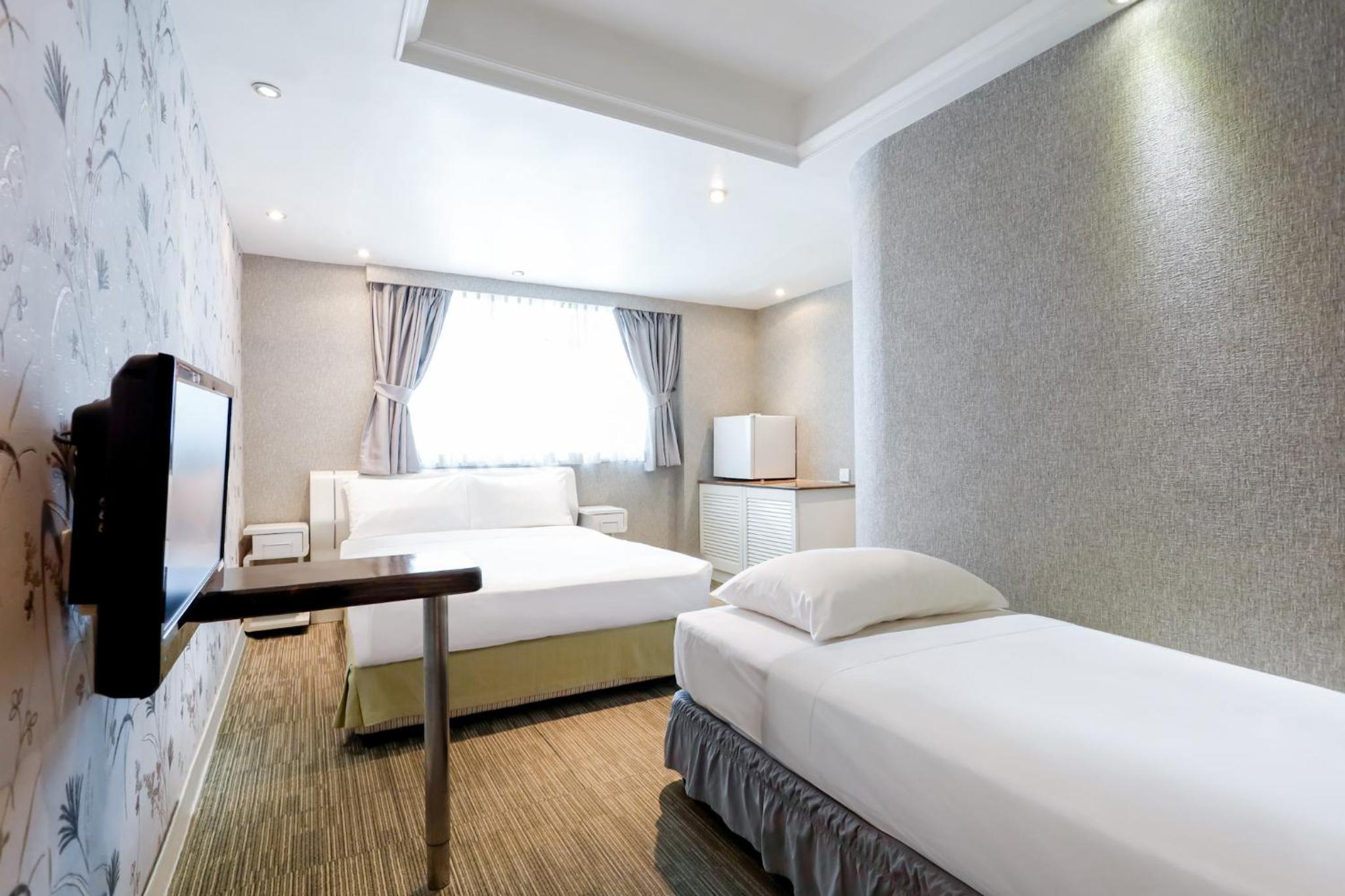 B & B Cheung Chau
