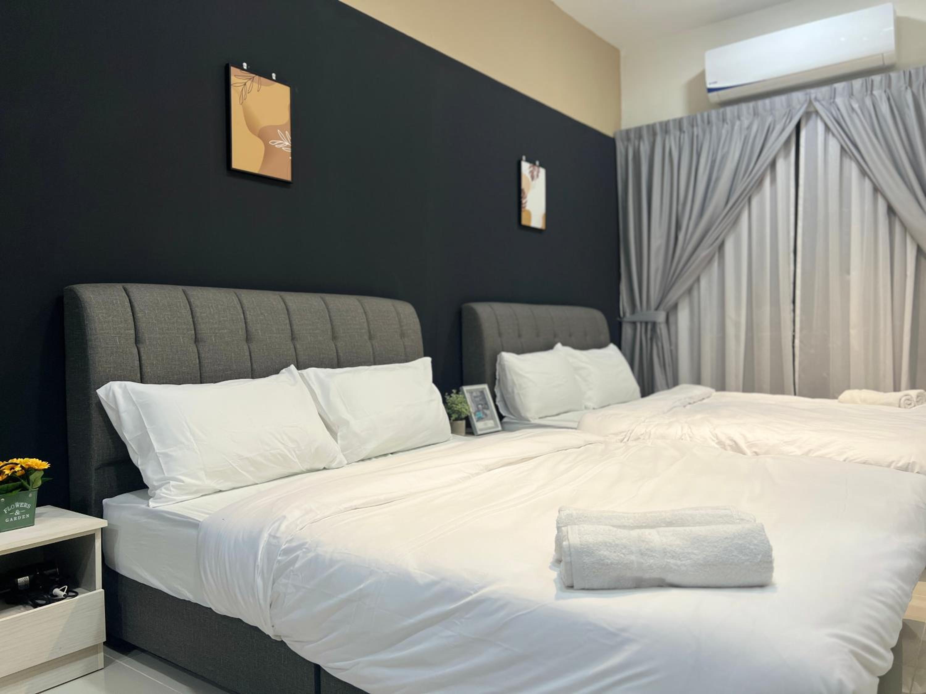 Core Soho Suite Royal Quad Studio 4Pax Sepang KLIA by Our Stay photo 2