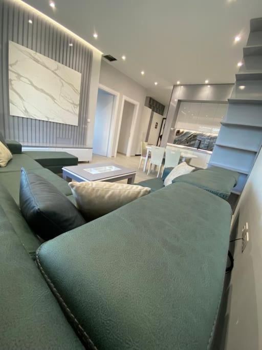The apartment with the best PRICE