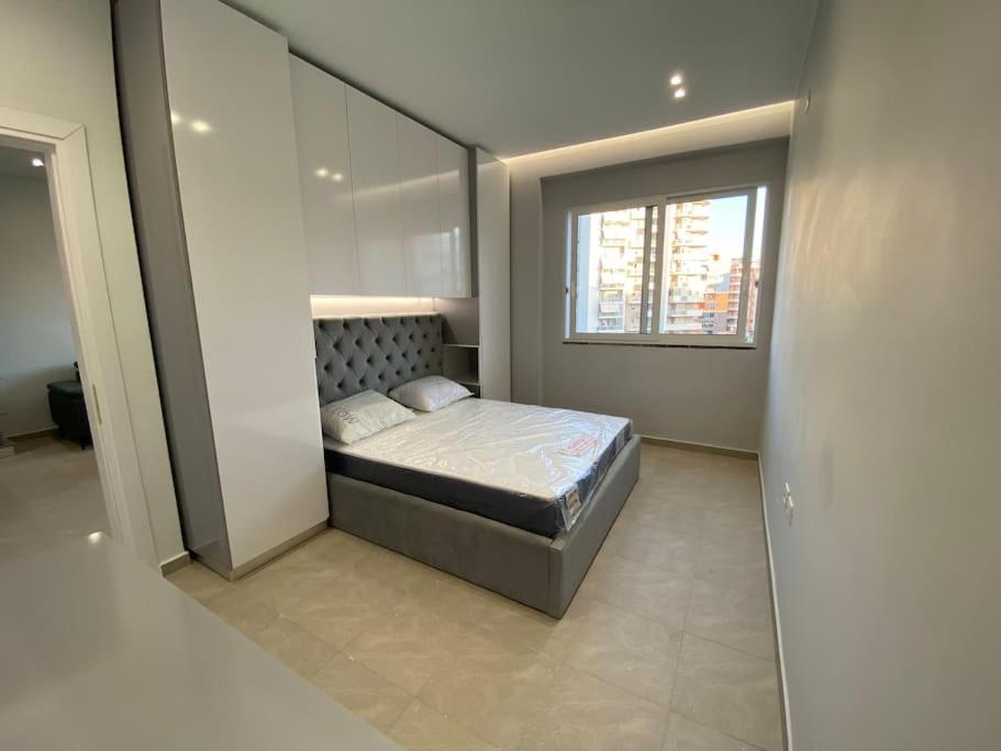 The apartment with the best PRICE