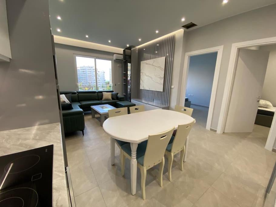 The apartment with the best PRICE