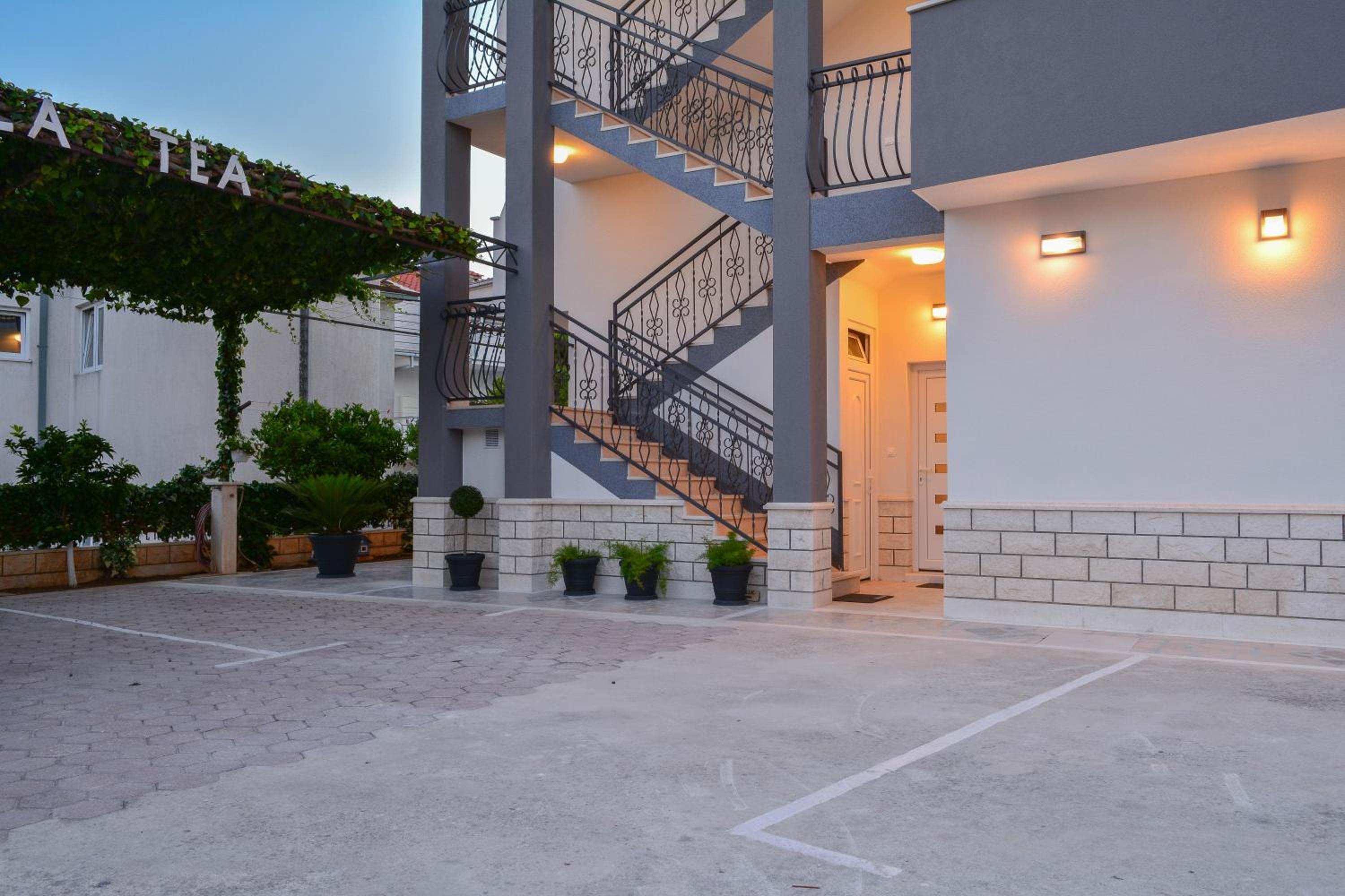 Luxury Apartments Villa Tea