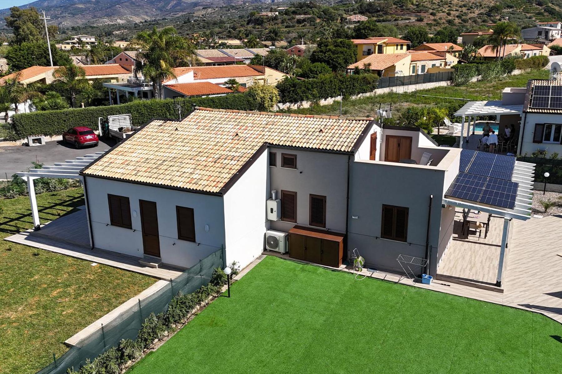 Villa Giada - Private pool view 5