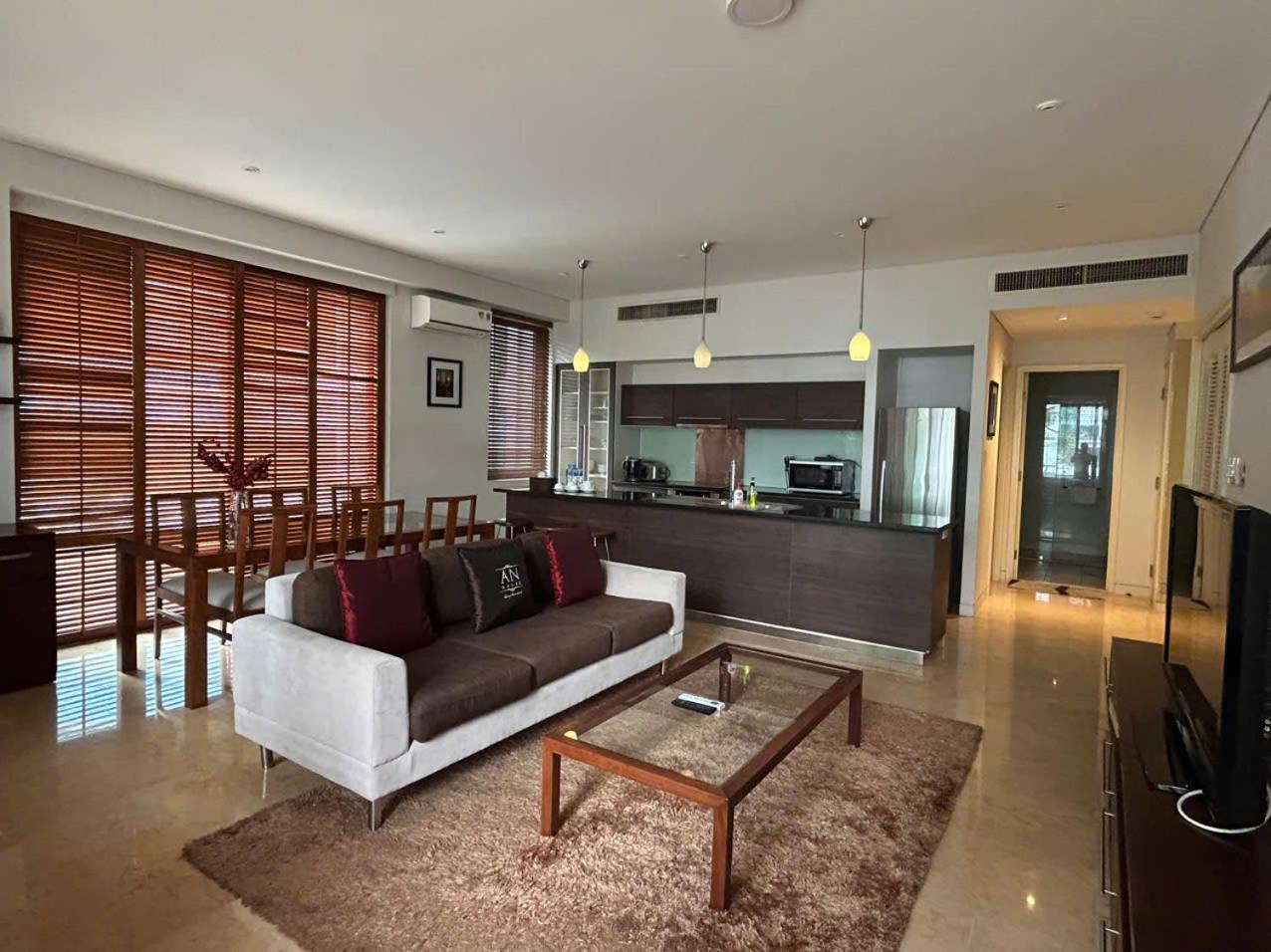 Avalon Suite District 1