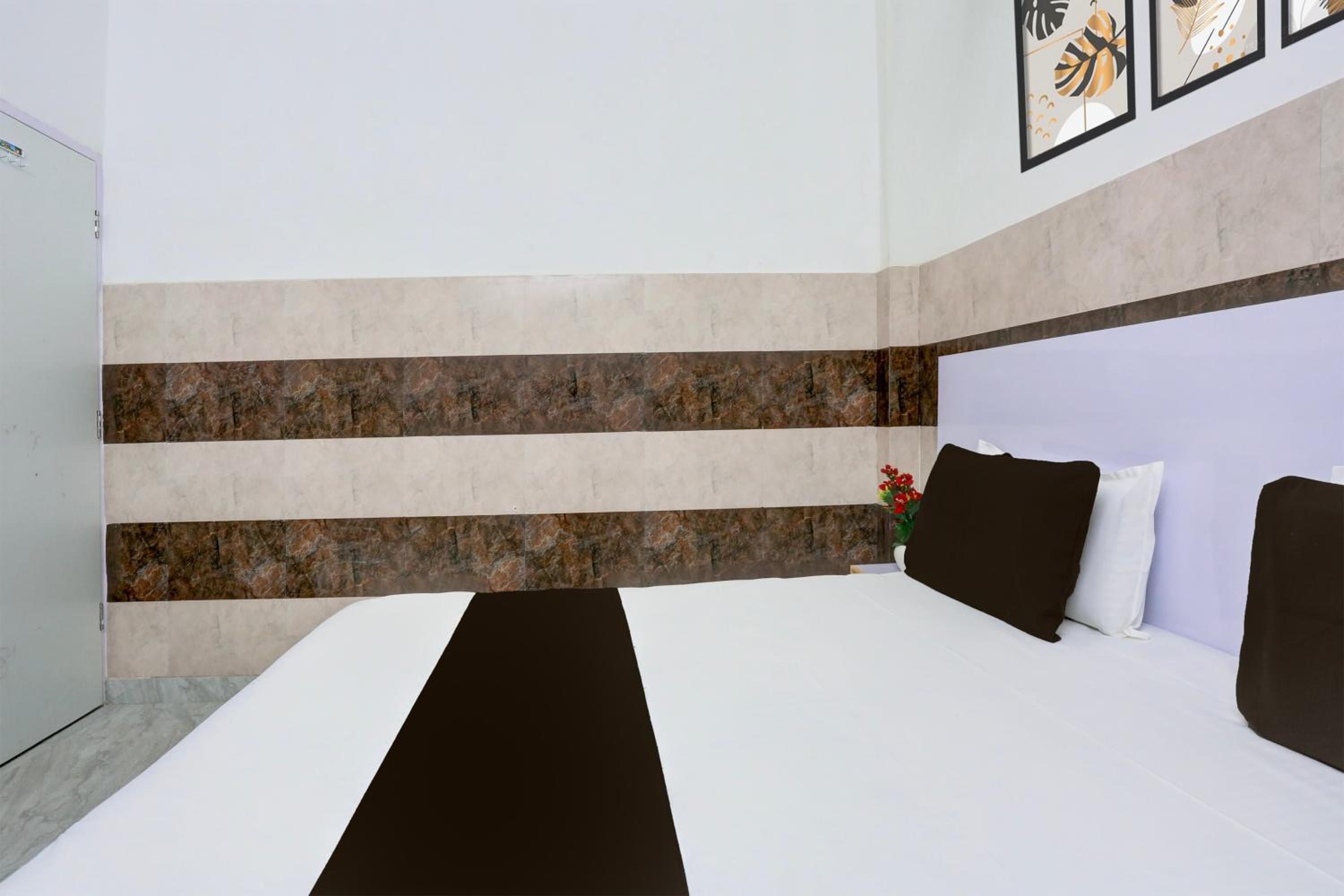 Hotel O Diamond Inn
